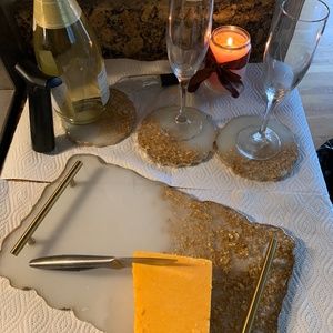 Beautiful white and gold serving tray set